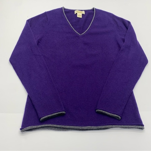 Peck & Peck Women’s Cashmere Purple V-Neck Sweater with Gray Trim Medium - Picture 1 of 11